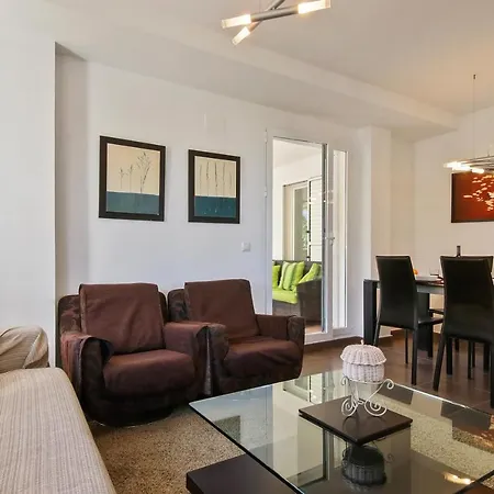 Apartment Holiday *